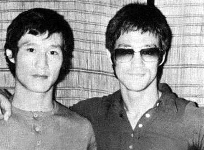 当年香港还有「拳有陈惠敏，腿有李小龙」的说法。（图／翻摄自微博）