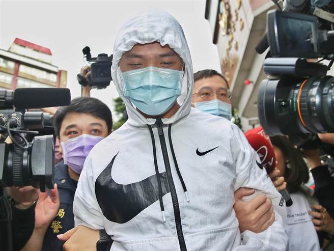 泼蟑主嫌吴传斌遭逮捕。（现场图／杜宜谙摄）