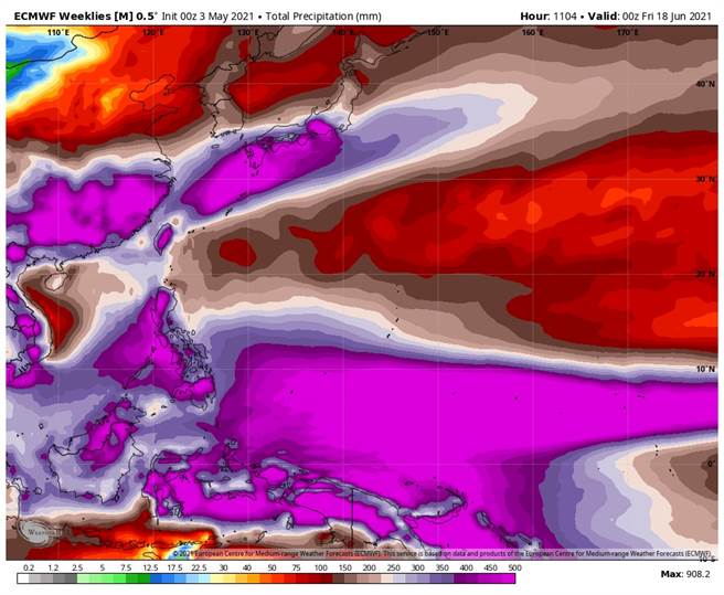 图为30至45天的预测雨量累积图，台湾正好在典型梅雨锋面的边缘上，雨量有机会很多，达450至500毫米。（图／翻摄彭启明脸书）