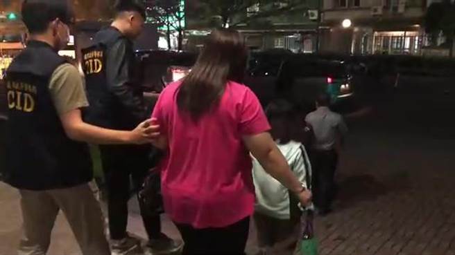 警方同步搜索北中南等7处据点，传拘15人到案。（民眾提供／卢金足台中传真）