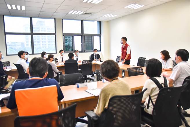 5月1日晚间採检结果出炉，全数为阴性，全校师生皆可于5月6日返校上课。(图/新北市政府教育局提供)