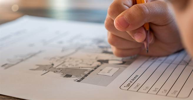 企业求才有许多筛选机制，有些企业会先以笔试做为第1关，通过才进到面试。（图/取自Pexels）