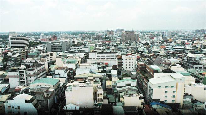 屏縣消防局在縣內列管建物場所建置3Ｄ環景圖資，利於救災時掌握現場狀況。（林和生攝）