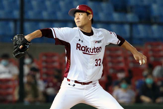 乐天桃猿王溢正再度从先发移往中继。（资料照／陈麒全摄）