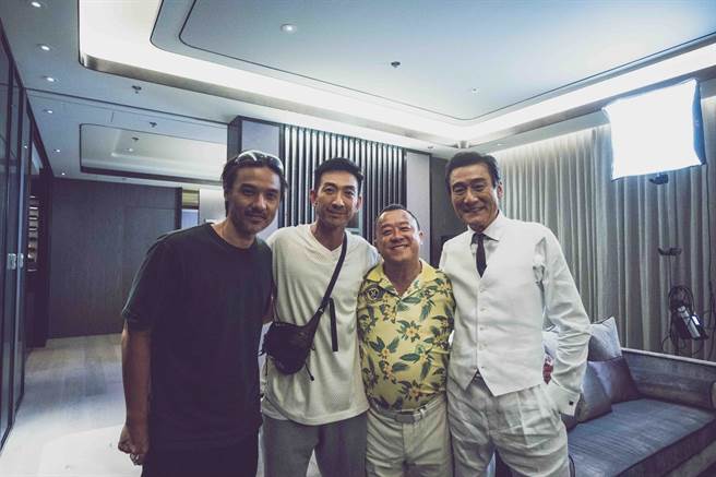 冯德伦（左起）、李灿森、曾志伟、梁家辉同台飙戏。（龙祥电影提供）