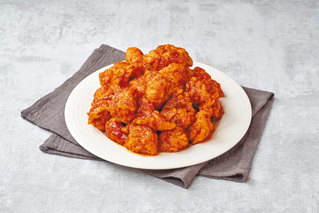 起家鸡道地韩式洋酿酱「招牌洋酿」香甜而不腻，去骨459元起。（起家鸡提供）