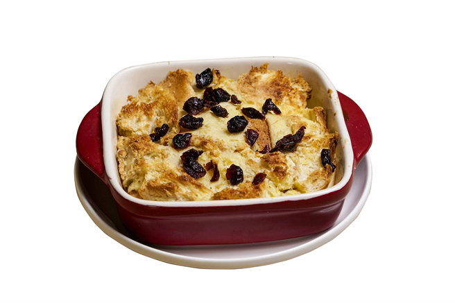 可依个人喜好撒上果乾、坚果或碎巧克力等装饰。（摄影／陈晋生）