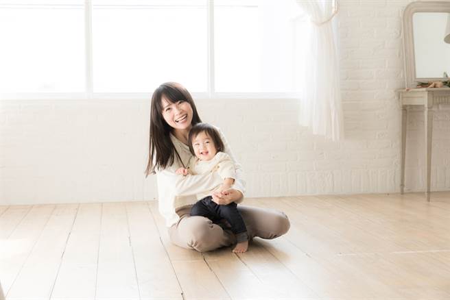 生肖属虎、鸡、马的小孩可以带旺父母的运势，长大后也有不错的发展。（示意图／shutterstock）