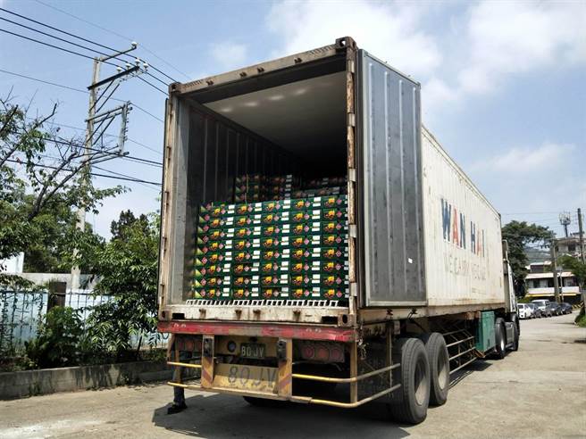 「台中柑甜，完銷國際」封櫃典禮6日舉行，今年茂谷柑共計500公噸外銷至大陸。（陳淑娥攝）