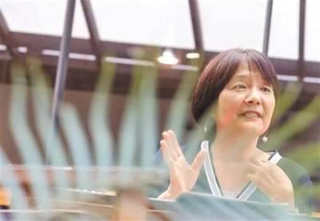 舞蹈家平珩近期出版《「艺」想天开：平珩的创意工作学》，书写长年对表演艺术界的生态观察以及整理她对于艺术行政工作的想法。（赵双杰摄，本报资料照片）