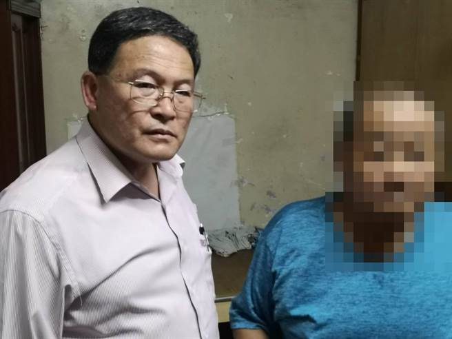 刘大女学生失踪14年，父悬着一颗心，今天在邱建富陪同下，表示不放弃，希望女儿早一天回家。（吴敏菁摄）