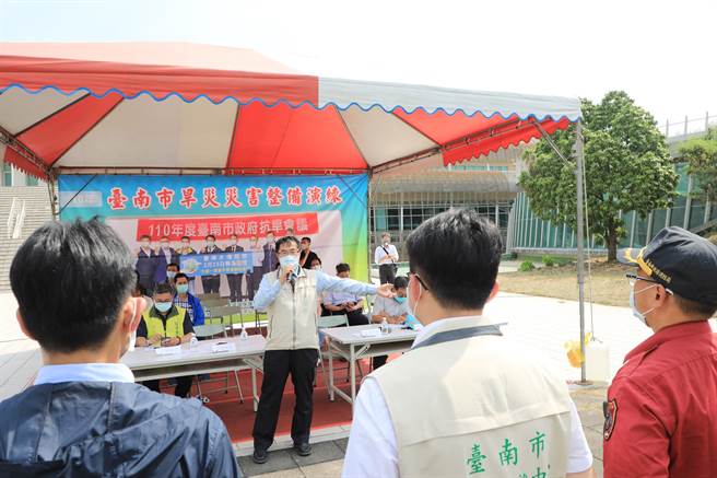 台南市政府因应水情，6日下午在柳营科技工业区办理抗旱整备演练。（台南市政府提供／张毓翎台南传真）