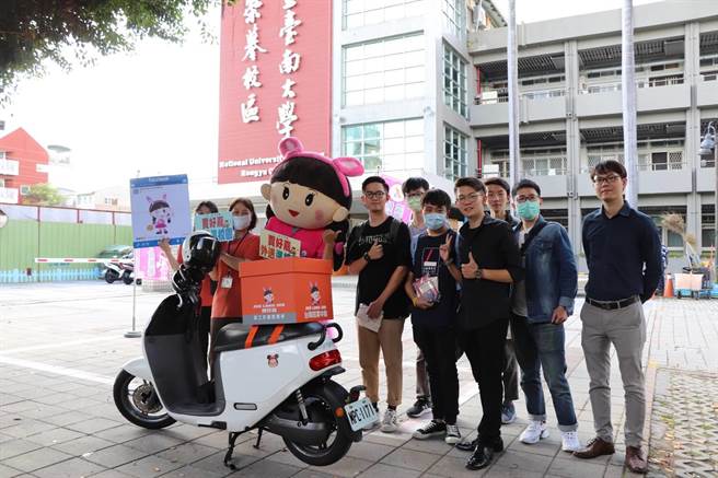 台南就业中心首次将热门工作机会等资源送到校园。（台南就业中心提供）