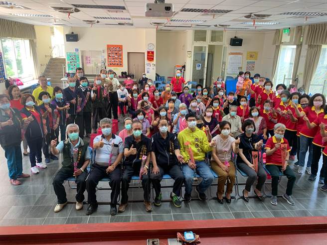 神冈区神冈里C据点长照站停摆近半年后，今天重新开张。（陈淑娥摄）