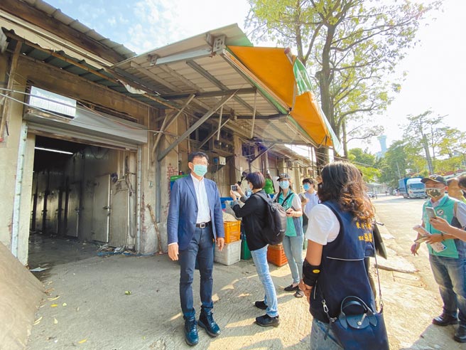 为了解国家漫画博物馆目前筹设进度，立委黄国书5日召集相关单位会勘。（冯惠宜摄）