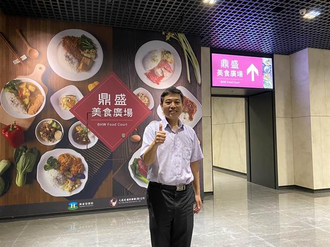 台中七期鼎盛BHW美食街是台灣少數在商辦二、三樓設置美食街的商辦大樓。（馮惠宜攝）