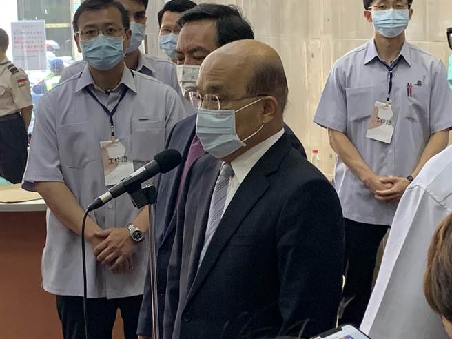 針對軍公教明年是否有望調薪，行政院長蘇貞昌今鬆口表示，在財政負擔許可情況下，政府會認真考慮，有結果會對外報告。（林縉明攝）