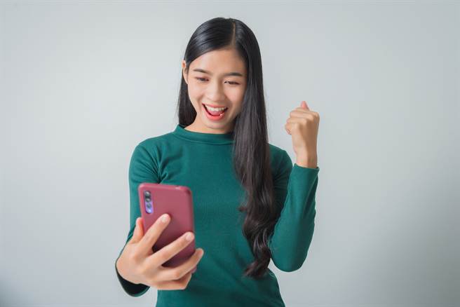 星座運勢老師奧斯分享5/10～5/16星座運勢，巨蟹是超級幸運兒。（示意圖／shutterstock）