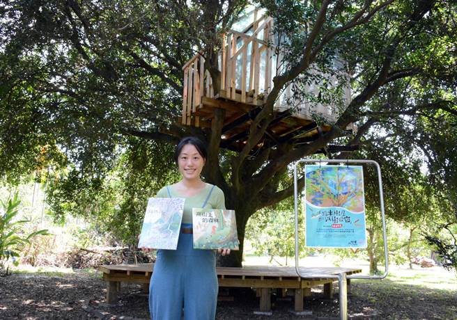 洪郁心利用阿嬷果园中的大树，耗时3年打造一间树屋，希望作为村庄孩子活动空间。（图/林和生摄）