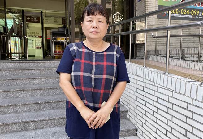 屏東縣議員蔣月惠傷害案，7日繳交9000元罰金後案件告一段落，蔣也鬆一口氣說「終於畢業了」。（林和生攝）