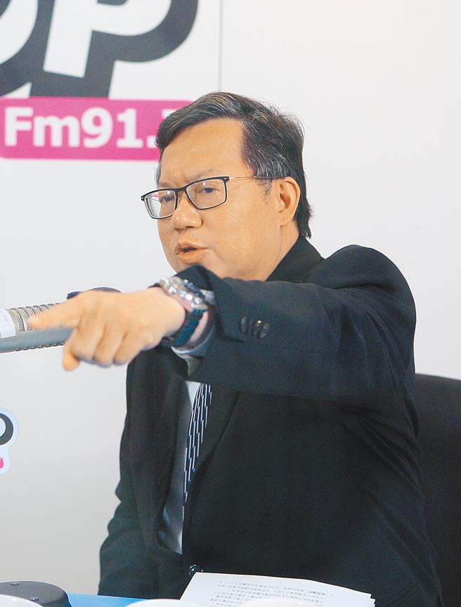 华航诺富特案管理疏失，中央与地方一再甩锅，指挥中心昨在与交通部、桃园市政府及华航四方会议提出究责。图为桃园市长郑文灿。（本报资料照片）