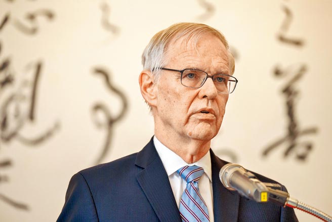 前AIT理事主席卜睿哲出书，点出台湾正面临的艰难抉择，文字中流露出他的不安。（本报系资料照片）