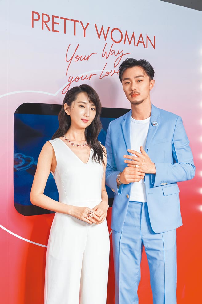 以《想见你》走红的柯佳嬿（左）和施柏宇，昨日因受邀出席FRED珠宝发表会再度合体。（FRED提供）