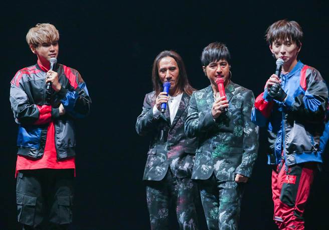 陈零九、邱锋泽今晚开唱，前辈动力火车同台力挺。（粘耿豪摄）