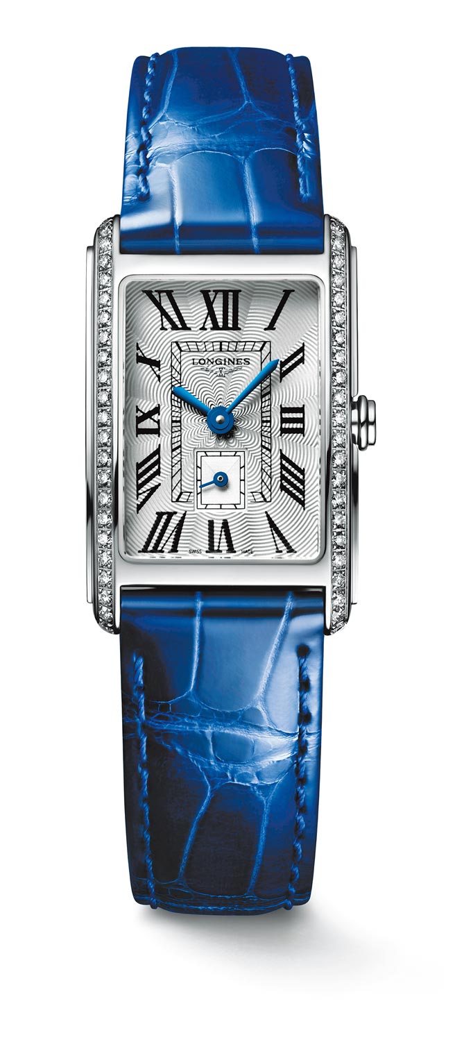 浪琴表DolceVita多情系列鑲鑽款藍色皮表帶女表，10萬300元。（Longines提供）