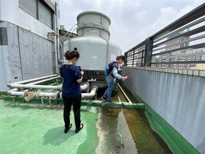 衛生局表示，發現替代所內4個積水容器（底盤、花瓶），無陽性孑孓。（台中市衛生局提供／張妍溱台中傳真）