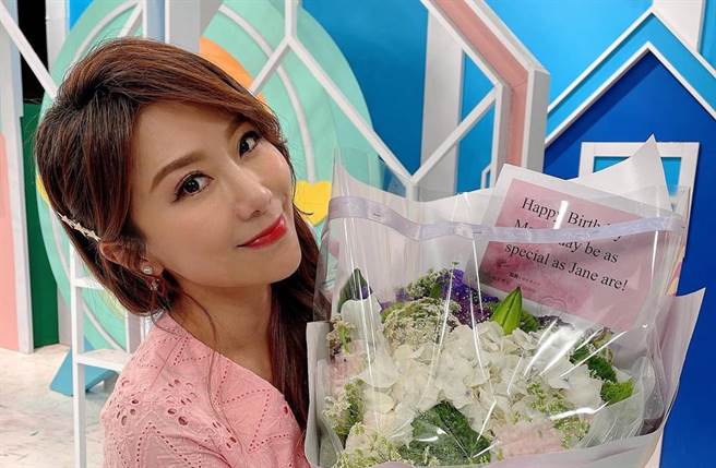 佩甄以幽默谈吐和爽朗个性，让她拥有「台湾好媳妇」的美名。（图／取材自李佩甄脸书）