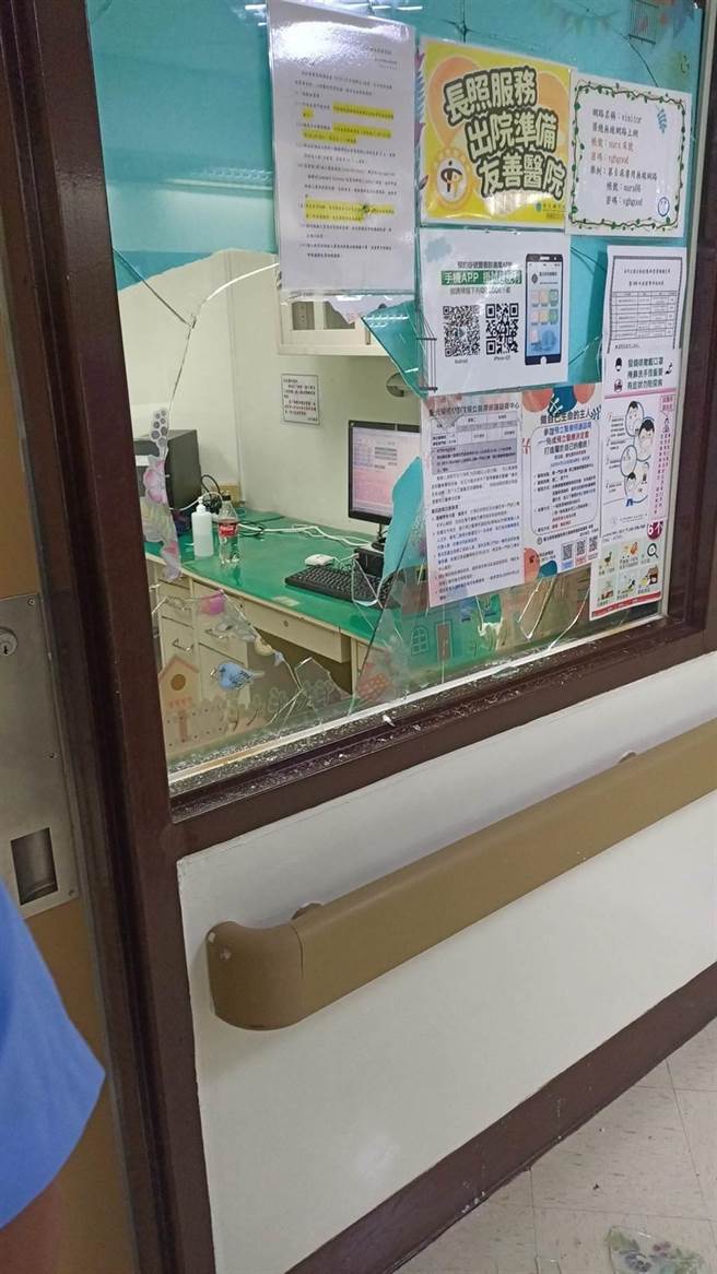 呂姓腎臟病患因索討止痛藥不成打破台北榮總病房玻璃，士林地院依違反醫療法判處徒刑6月，得易科罰金。（圖/本報資料照）