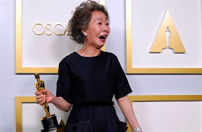 尹汝贞过去受访的影片被挖出，针对儿子结婚及婆媳问题，给出超帅回应，逗乐全场。(图／达志提供)