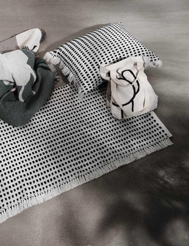 Ferm Living迷路地垫（米白），以 100％ 回收塑料制成。（DESIGN BUTIK 提供）