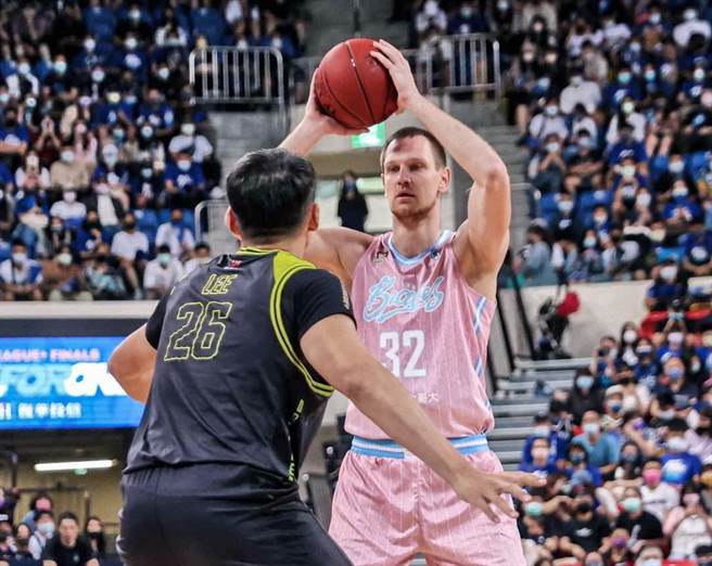 富邦勇士洋将塞瑟夫9日攻下25分。(富邦提供)