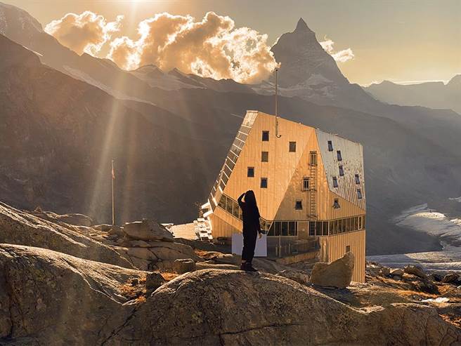 La Prairie萊珀妮 X CARLA CHAN(卡娜) 藝術家駐村計畫(蒙德羅莎別墅)。（La Prairie提供）