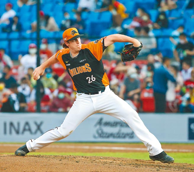 狮队洋投泰迪对桃猿先发7局无失分，还飙出生涯新高的12K，拿下胜投。（陈怡诚摄）