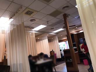 這家餐廳座位隔簾造型特殊 照片曝光網嚇壞：主打住院風？