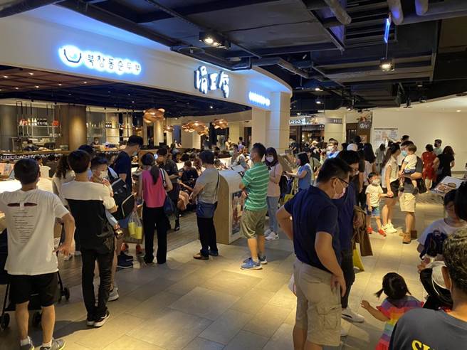 全家人首选主题餐厅欢庆母亲节，丽宝Outlet Mall餐饮表现成长3成。（丽宝Outlet Mall提供／陈淑娥台中传真）