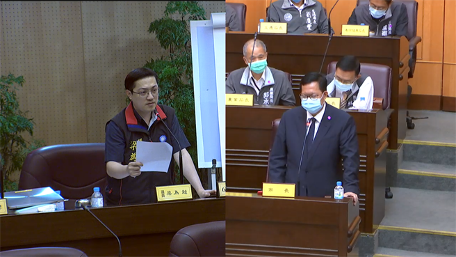 桃園市議員梁為超針對華航諾富特事件提出質詢。(蔡依珍攝)