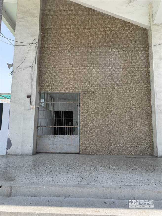 道館招牌不知不覺間清空，似乎抵擋不過社會大眾撻伐，無法經營下去。(圖/當地人提供)