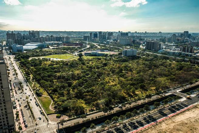 地方希望台大竹北分部閒置校地设立「台大附中」，县长杨文科指经多次沟通。台大以没有办高中教育经验，表明没办法设立。（罗浚滨摄）