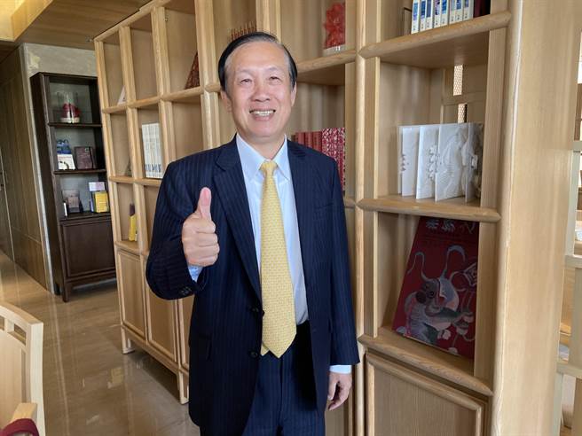 中華民國全國商業總會主席賴正鎰10日表示，重劃區土地釋出較多、機能性強，磁吸年輕族群移居，顯見居住人口近年快速往蛋白區靠攏。（盧金足攝）