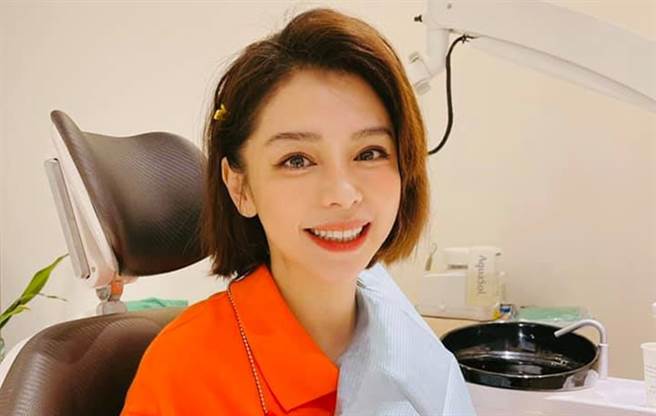 徐若瑄嫁给新加坡富商，就常两地奔波。（图／FB@徐若瑄）