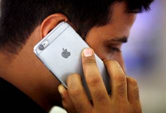 路透：疫情影響 鴻海印度清奈廠iPhone產能減半