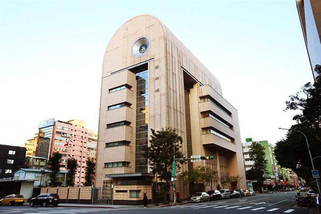 婦聯會位於台北市青島東路與林森南路交叉口的美齡樓。（姚志平攝）