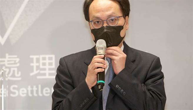 不當黨產處理委員會主委林峰正11日宣布委員會議的決議，命婦聯社福基金會移轉美玲樓房地所有權，予中華民國所有。（鄭任南攝）
