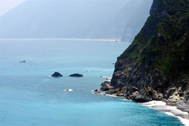 中方说，名为「大峡谷II」（Grand Canyon II）的挪威建设支援船最近不断在台湾附近和南海出现，似乎是在为美国刺探中方军情，图为台湾海岸。（达志影像/Shutterstock）