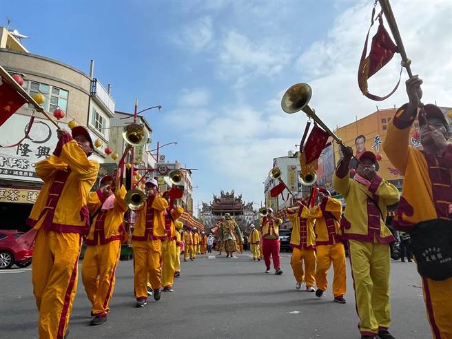 4年一度「新港奉天宮天上聖母元宵遶境出巡遶境」昨天上午7時起駕。（張亦惠攝）