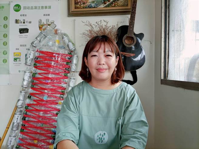 明湖里長林汶蓉在先生鼓勵下參選里長，當選後舉辦大大小小活動，活絡社區。（邱立雅攝）